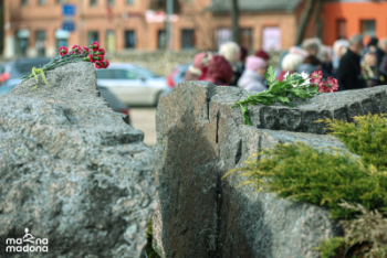 Komunistiskā genocīda upuru piemiņas brīdis Madonā